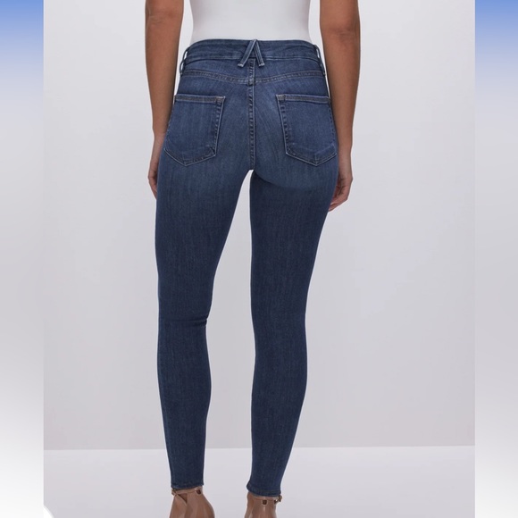 NWT Good American Good Legs jeans in color Blue 004. - Picture 2 of 6